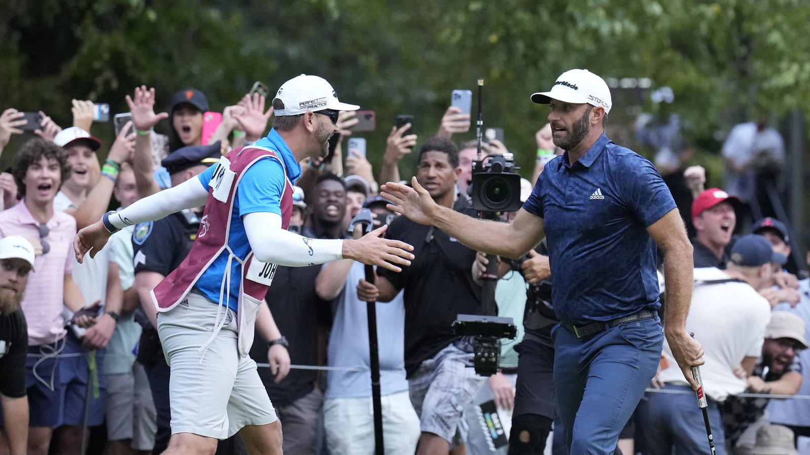 LIV Golf Tour: Former PGA Tour caddie on OWGR issue? "Be mad at your agent!"